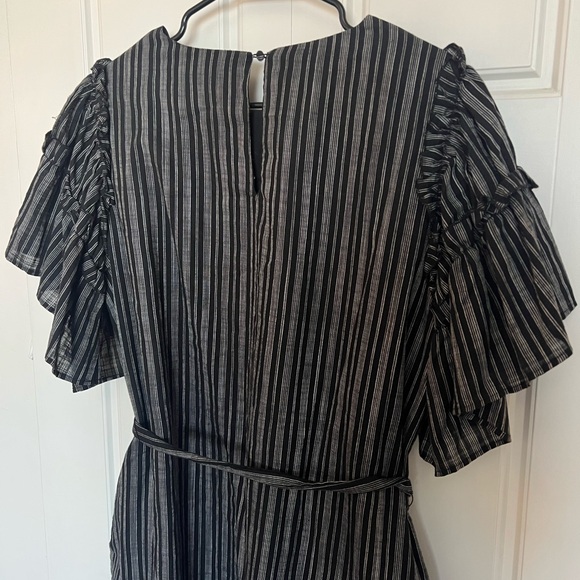 Striped Dress With Ruffled Sleeves - Picture 3 of 3